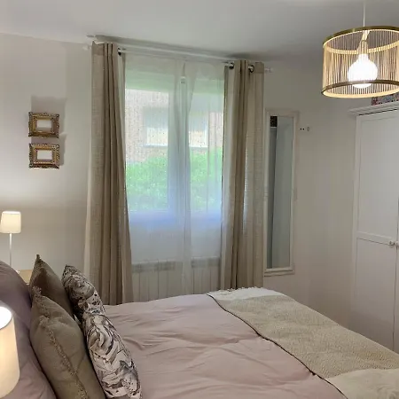 Puerta 10 Apartment