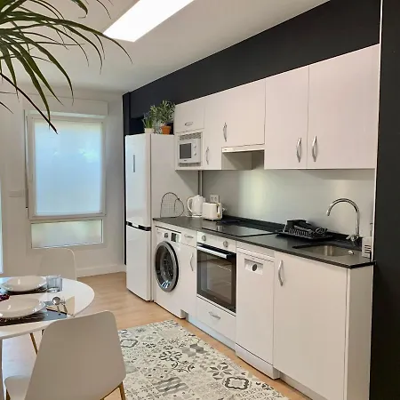 Puerta 10 Apartment *