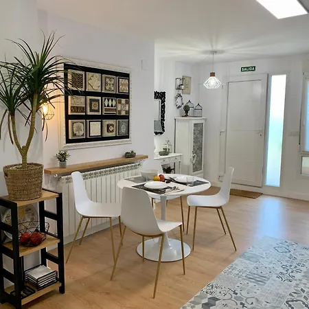 Puerta 10 Apartment El Astillero